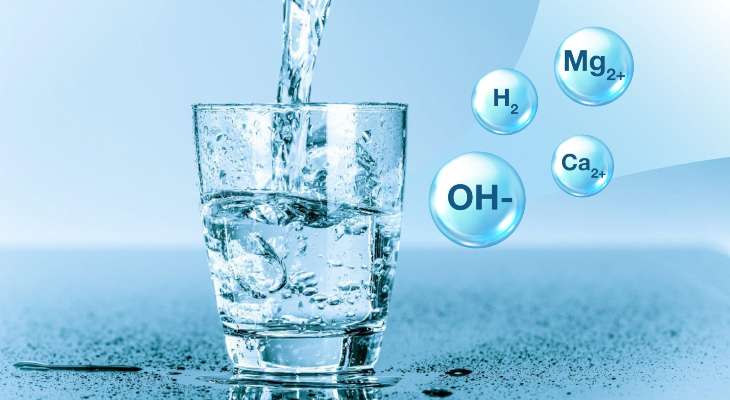 Nước ion kiềm: Lợi ích và sự thật đằng sau trào lưu chăm sóc sức khỏe