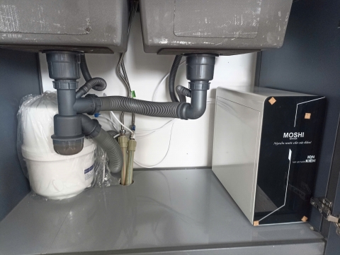 ĐỈNH CAO THẨM MỸ BẾP HIỆN ĐẠI: MÁY LỌC NƯỚC RO ĐỂ GẦM – GIẢI PHÁP TỐI ƯU KHÔNG GIAN VÀ BẢO VỆ TOÀN DIỆN